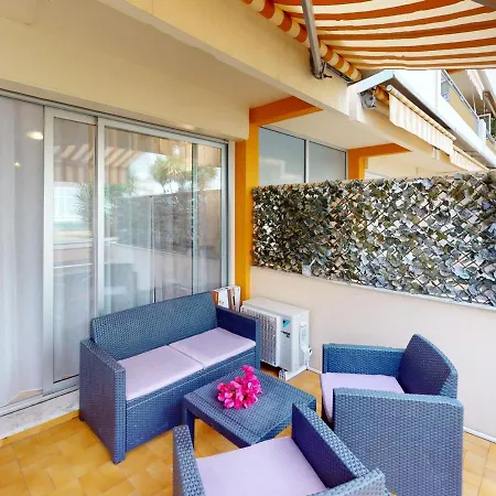 Climatise Avec Terrasse Au Calme, Centre De Menton, Proche Plages Et Commerces - Fr-1-196-335 Apartment *